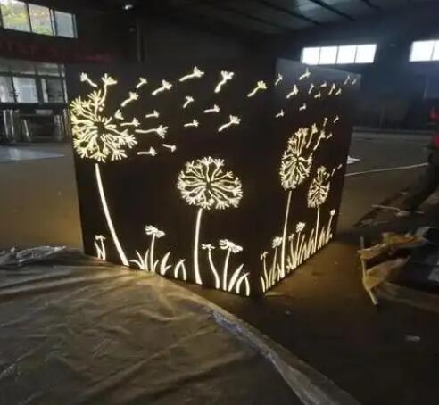 中沙耐候钢灯箱